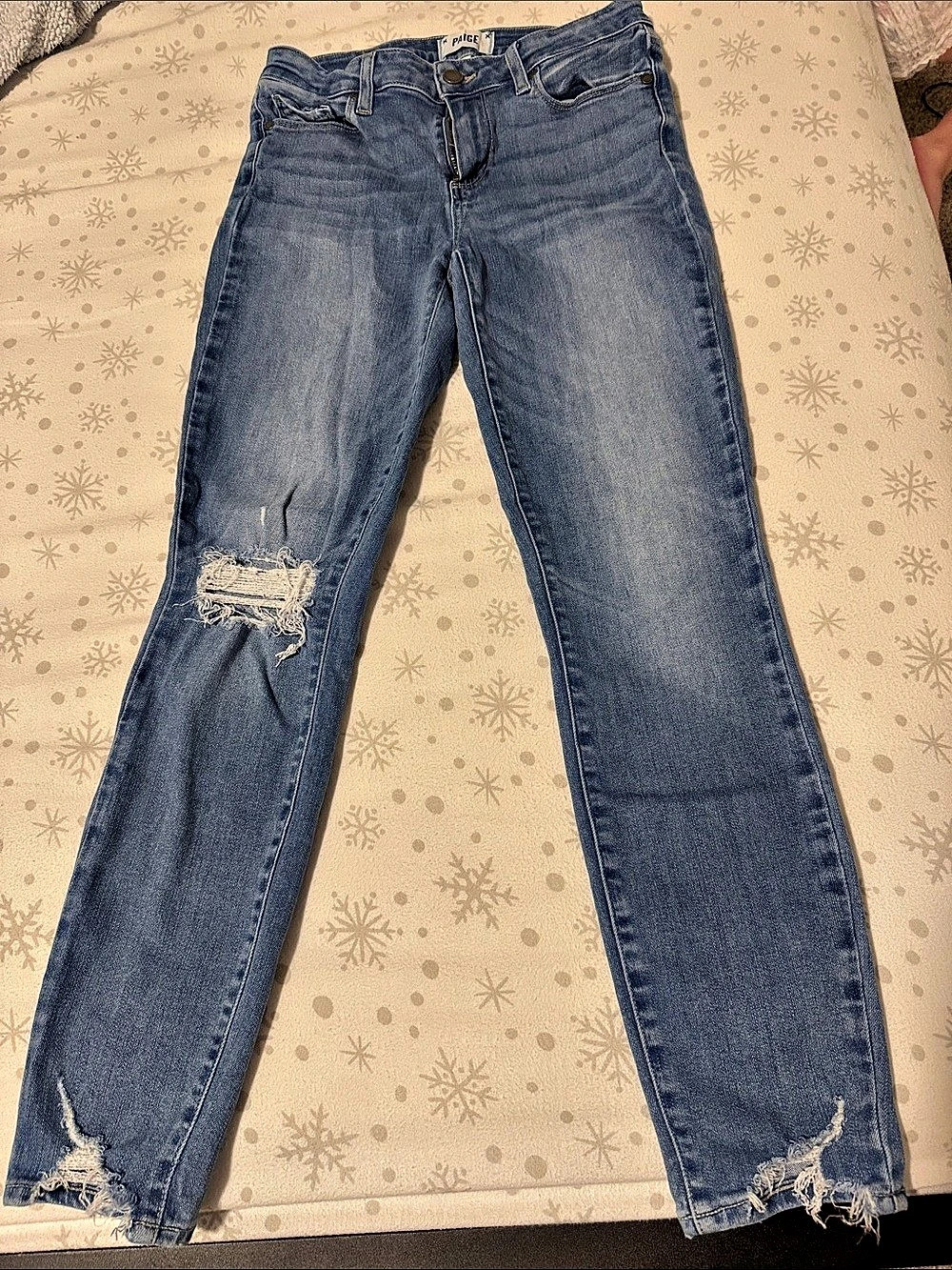 Paige Distressed Skinny Jeans in Blue Size 28